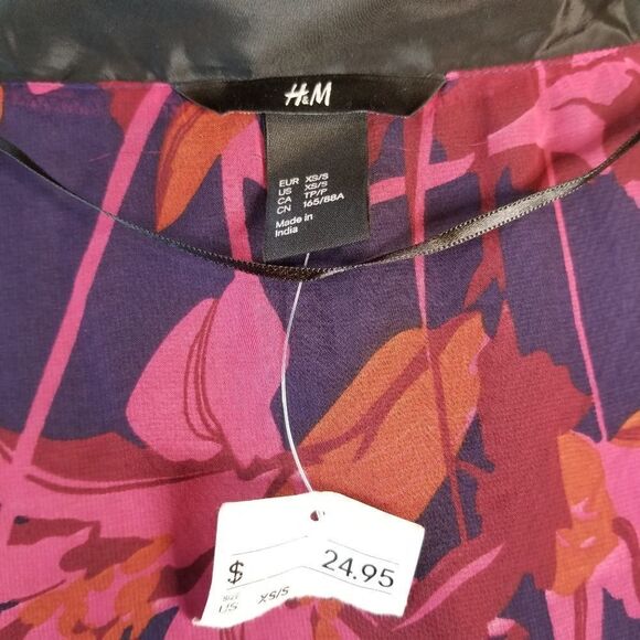 H&M Satin black/floral Kimono - Picture 7 of 8